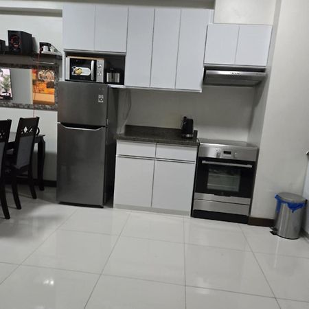 Brio Towers Condominuim Mandaluyong Esterno foto